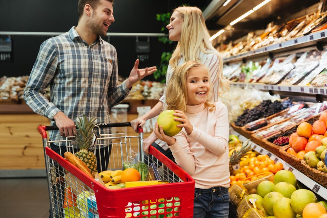 Estos son los supermercados abiertos en Semana Santa