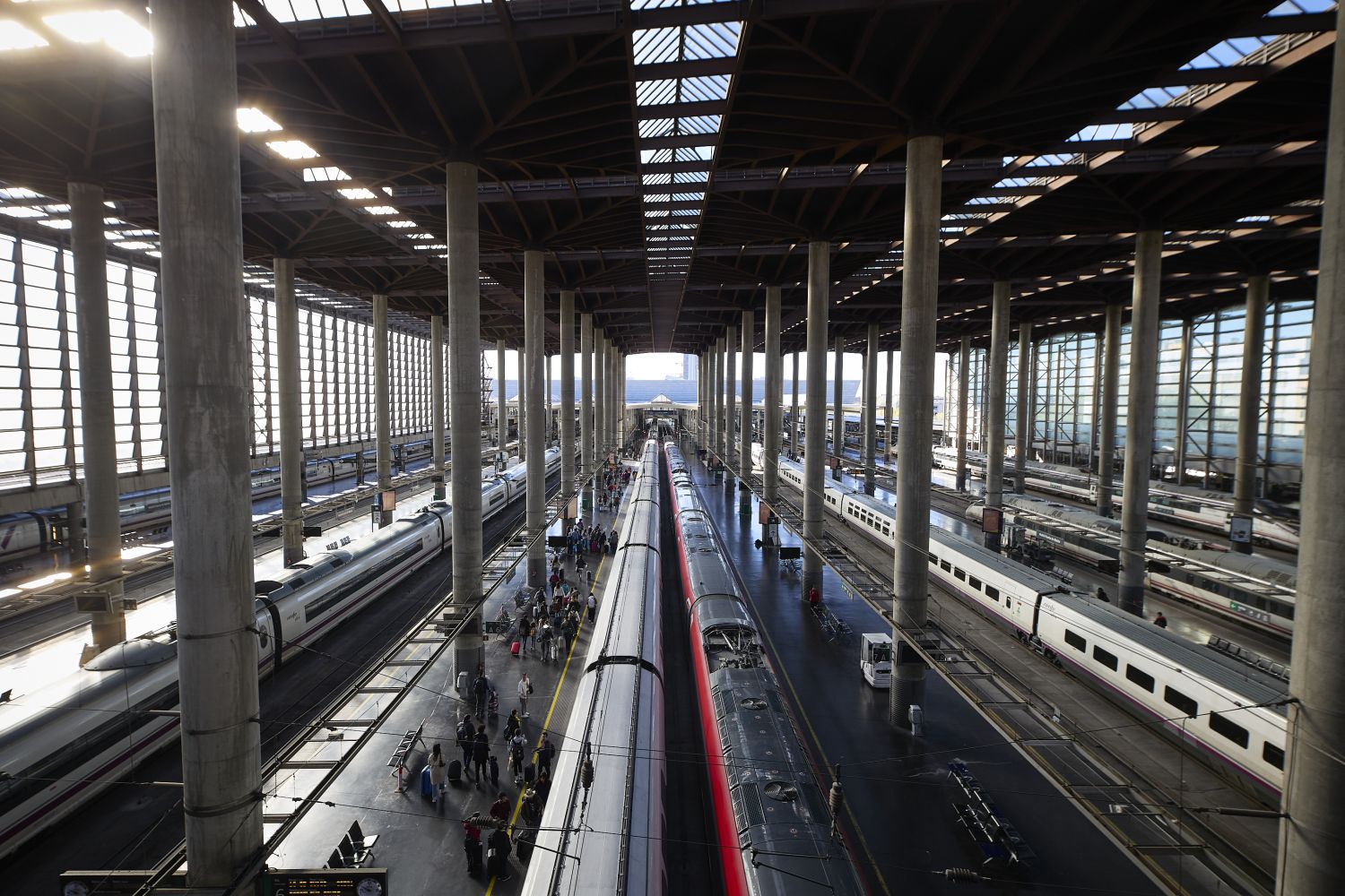 La Semana Santa suma 2.000 trenes más por operación salida