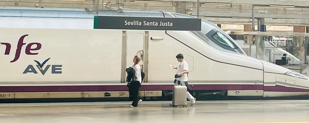 Renfe aplica el mayor refuerzo del año para el puente de mayo