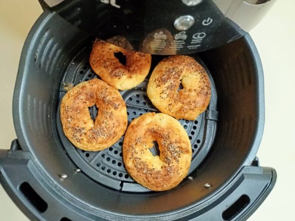 Realizar bagels en casa con la freidora de aire