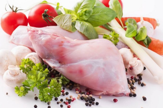 Ingredientes para el conejo con tomate