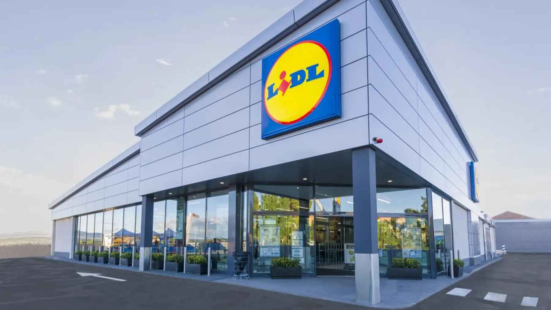 Lidl sigue la estrategia de Ikea con sus nuevas cajas para almacenar ropa