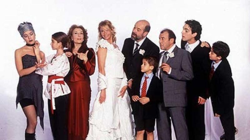 Telecinco anuncia el reencuentro de un fenómeno español de hace 15 años 9 Merca2.es ¿Quiénes colaboran?