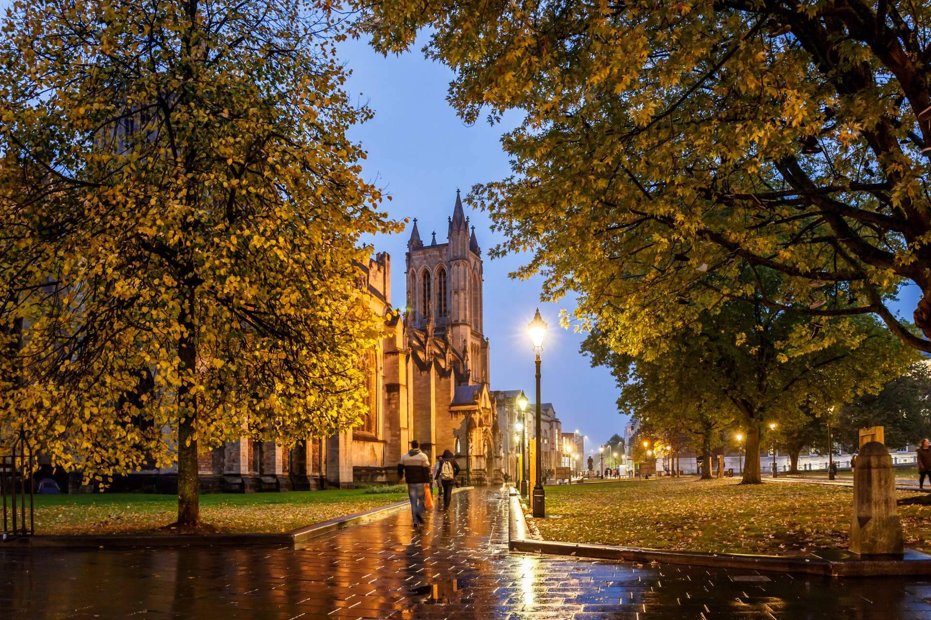 Estudiar en Bristol cursos intensivos de inglés
