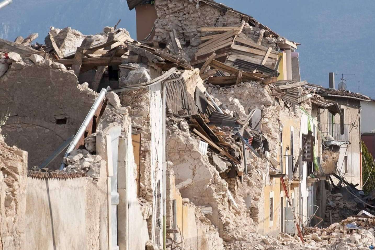 Pacheco Arquitectos explica cómo hacer frente a los terremotos
