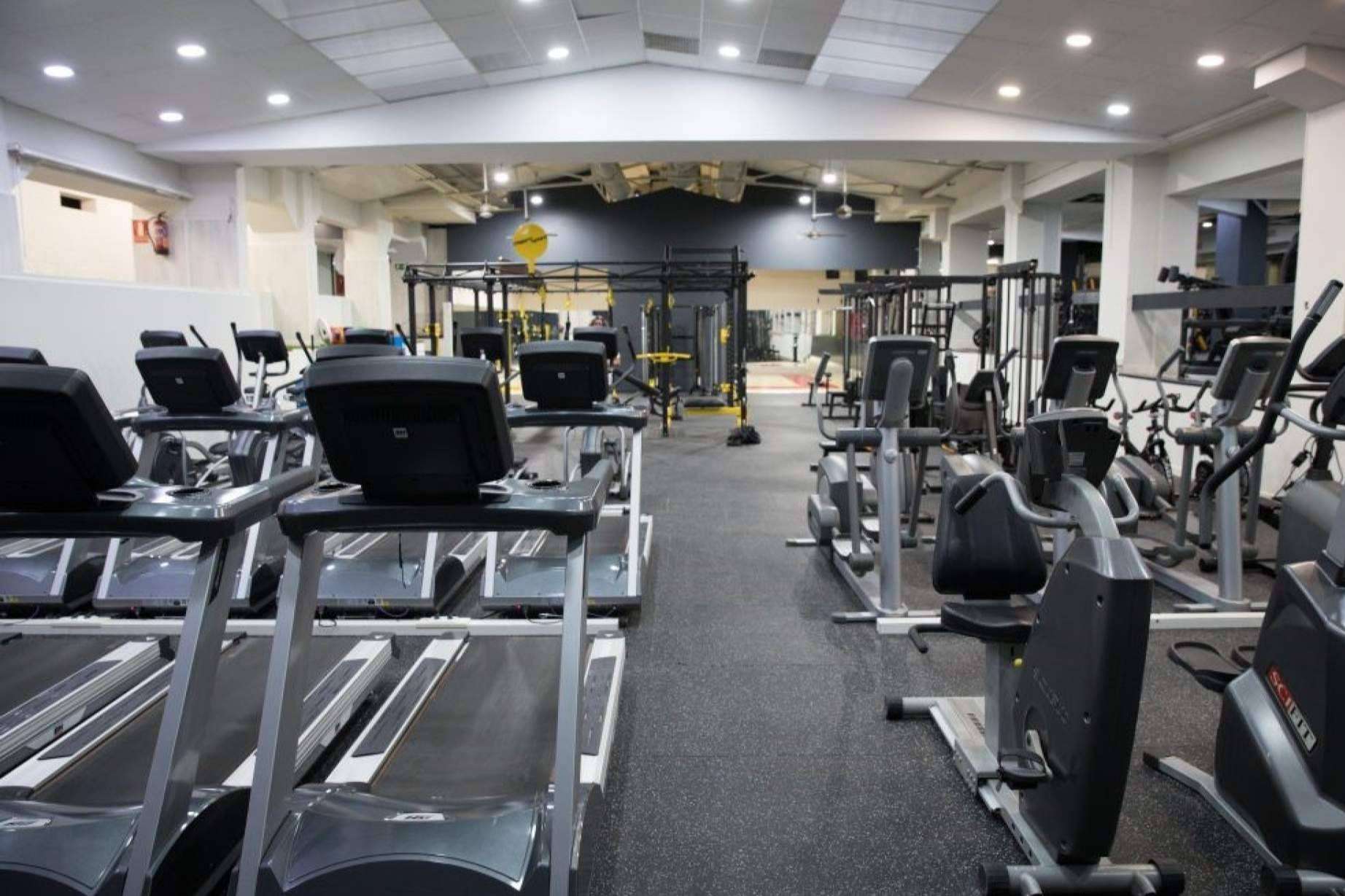 MABUNI, el gimnasio con piscina. Descubrir ‘la perla’ escondida de Vallecas