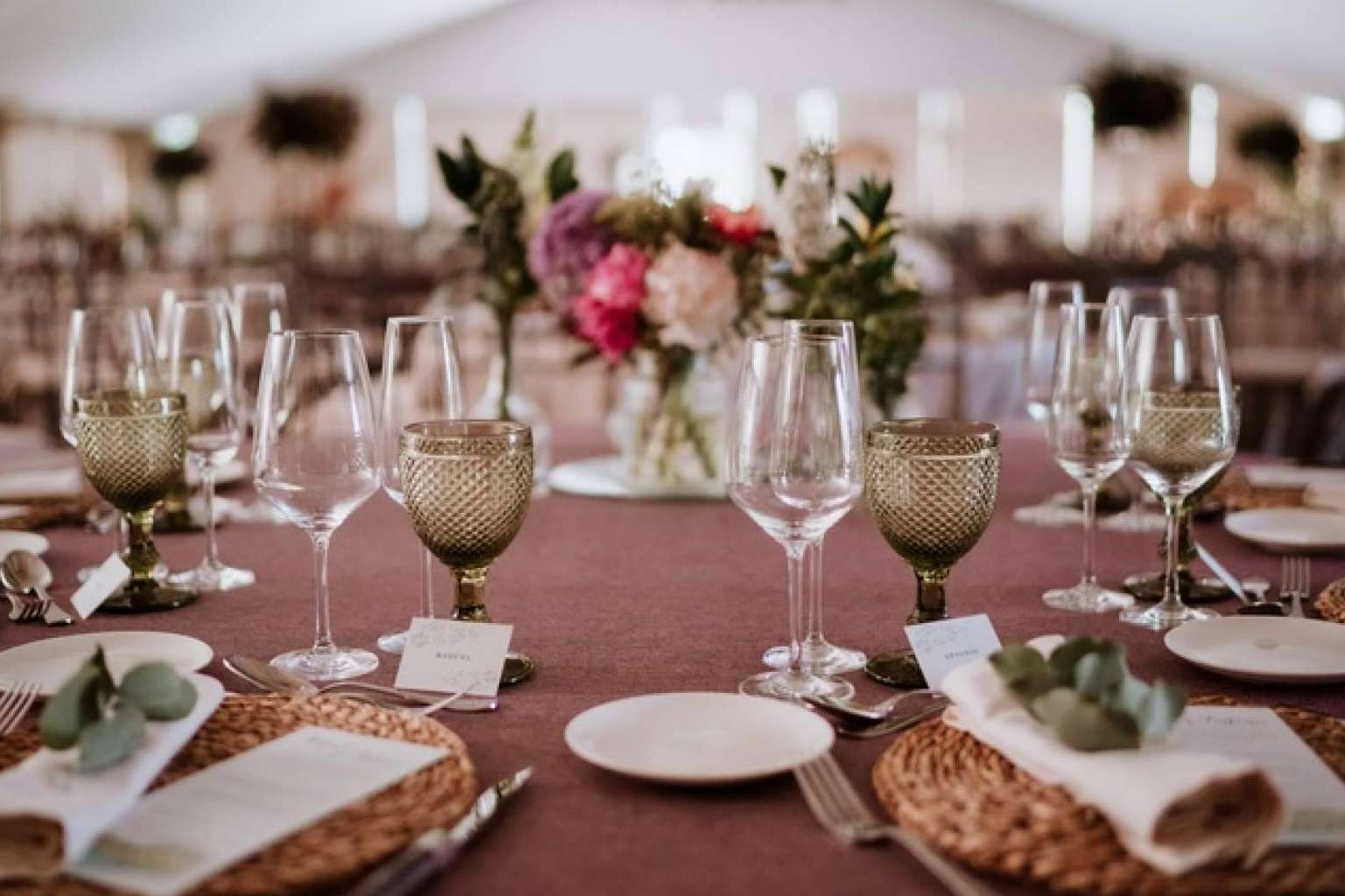 ¿Qué elementos hay que tener en cuenta en la decoración de una boda?