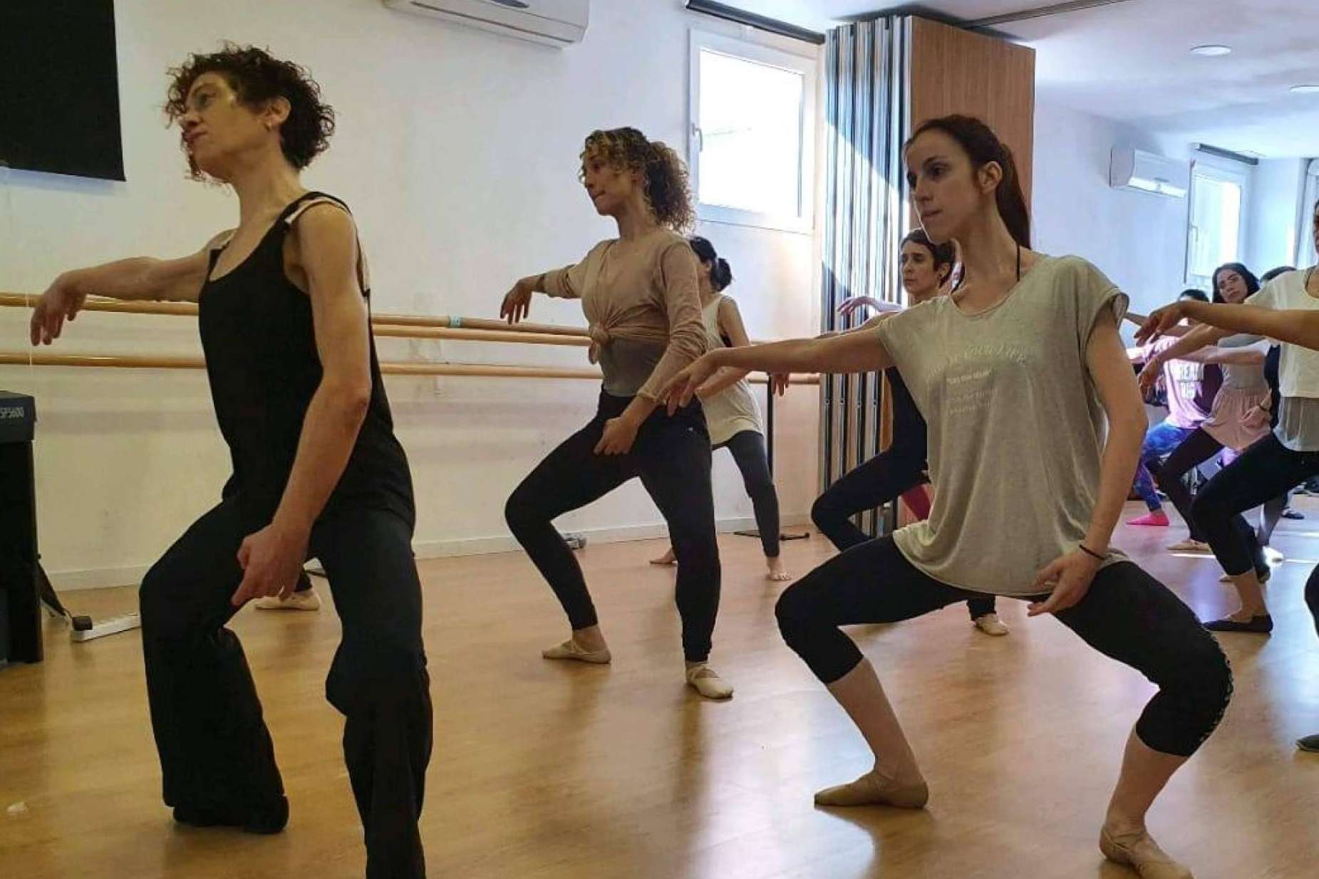 La academia de Elena Marco ofrece clases de fitness ballet