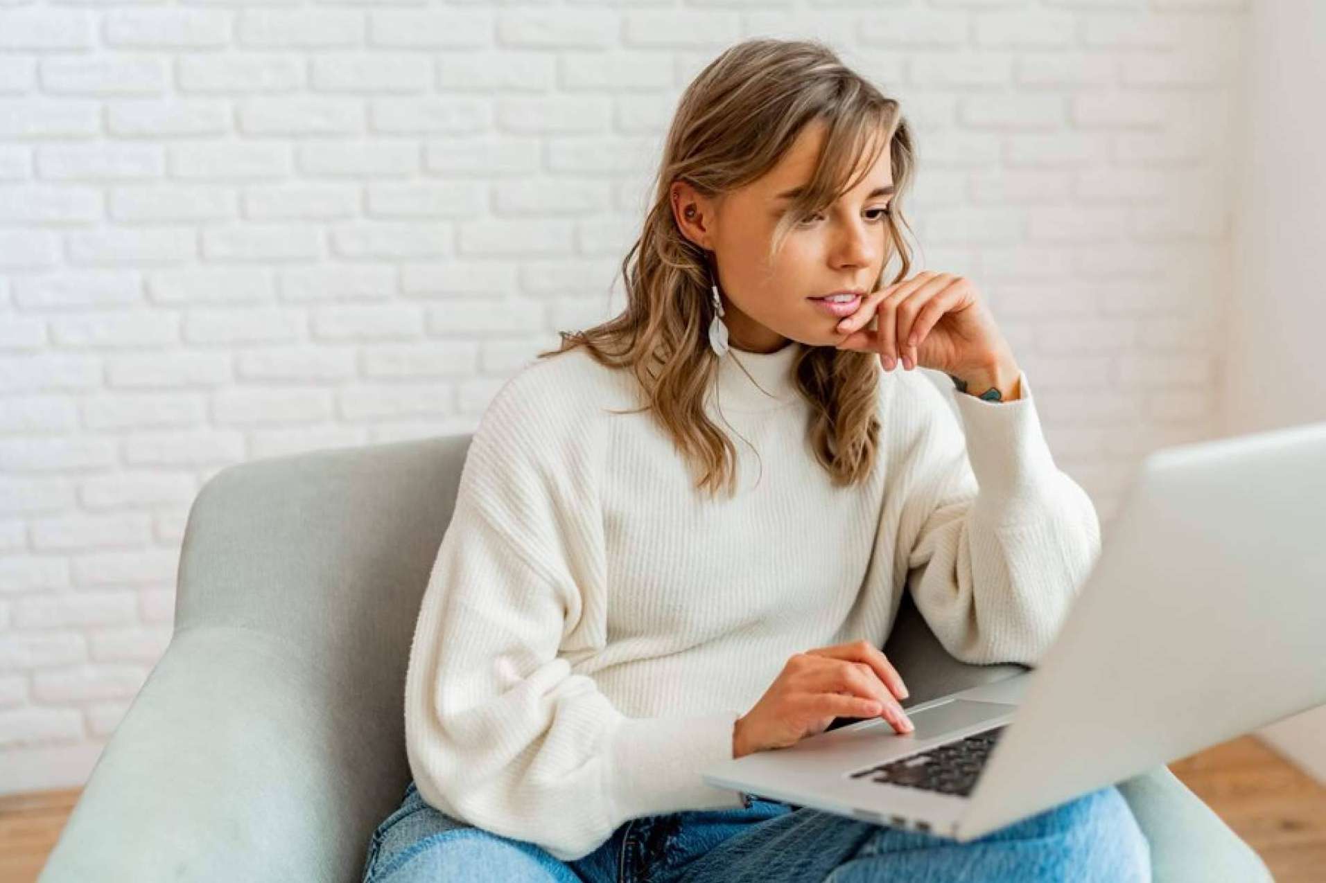 ¿Qué es la psicología online o terapia online?