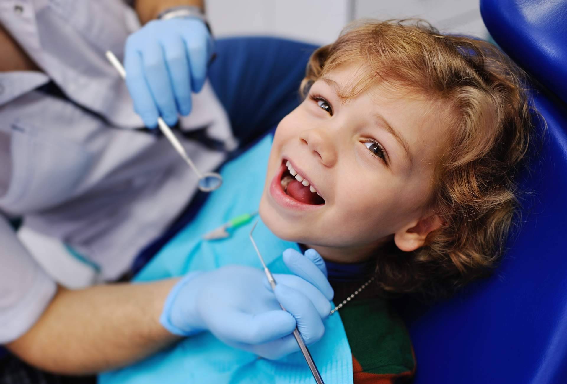 La Clínica Los Llanos Dental ofrece tratamientos de odontología infantil en Barcelona