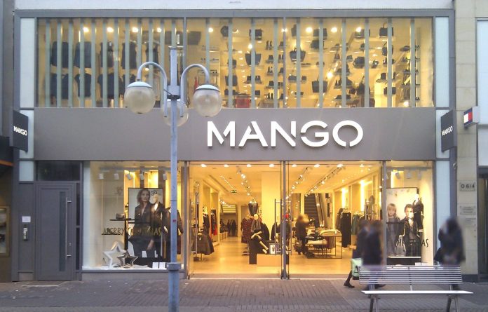 Tienda de Mango y UGT