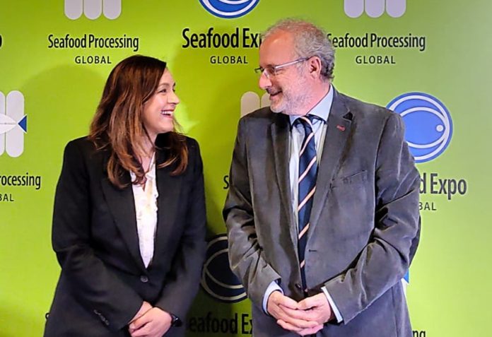 Liz Plizga, organizadora de Seafood; y Constantí Serrallonga, director de la Fira de Barcelona