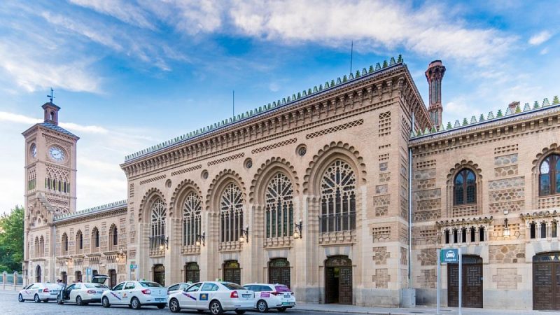 Estas son las estaciones de tren más bonitas e impresionantes de España Toledo-800x450
