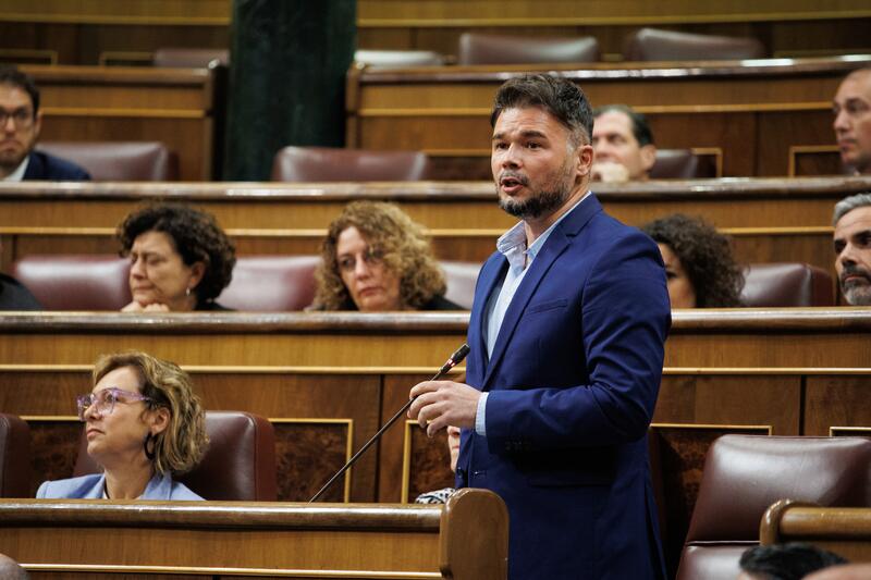 El Congreso exige al Gobierno garantizar por ley permisos retribuidos de varios días cuando fallece un hijo