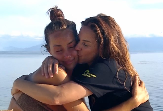Adara y su madre, Elena