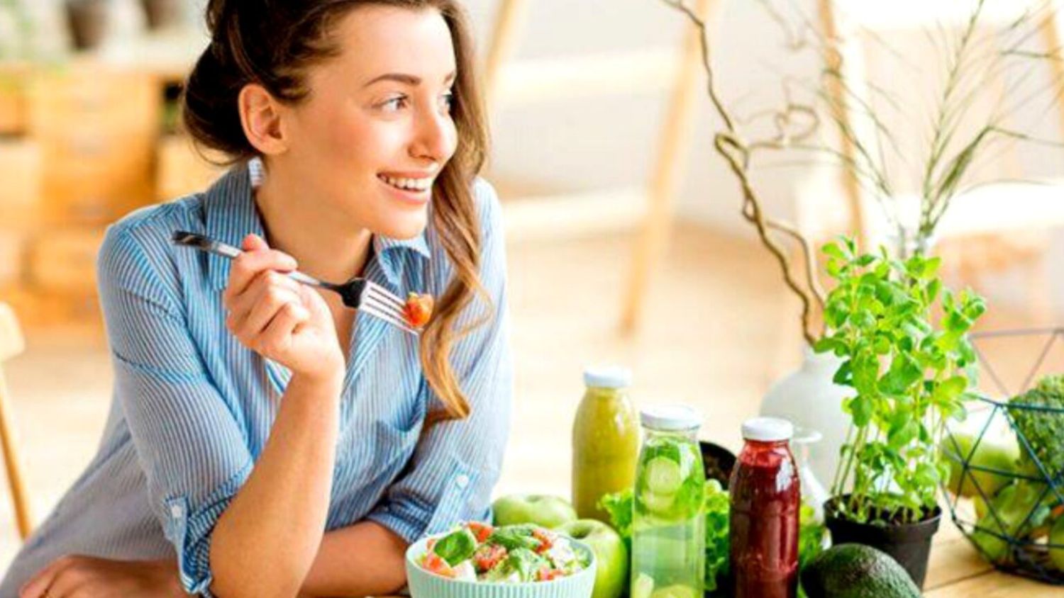 Cómo comer con atención plena cuando estás fuera de casa