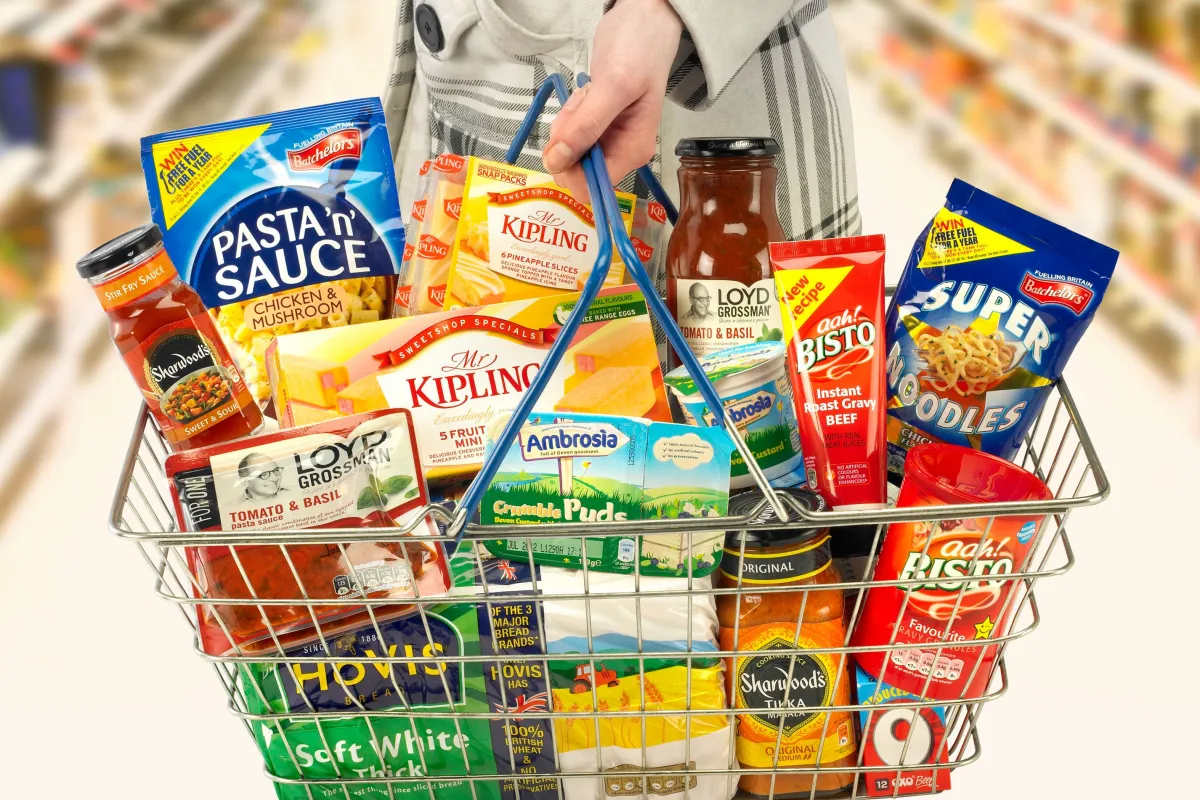 El Gobierno mantiene el descuento de los alimentos a pesar de su ineficacia en los bolsillos de los españoles