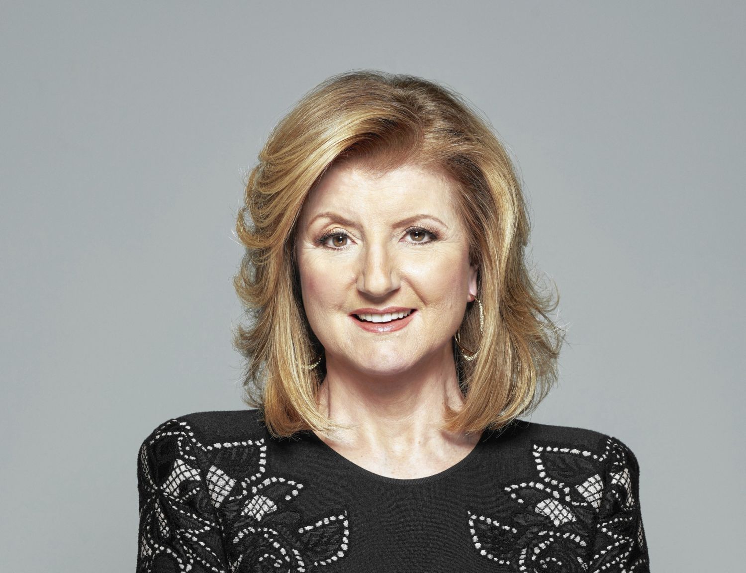 Arianna Huffington: su activismo y como fundó uno de los sitios de noticias en línea más influyentes del mundo