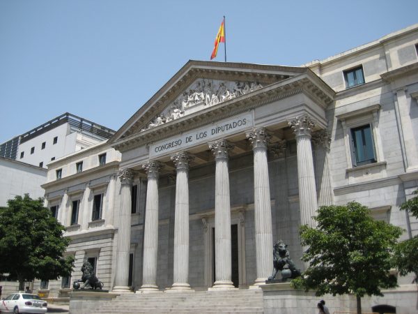 De Caixabank a Cajamar: el reto de las reclamaciones ante la Autoridad de Calviño 1 Merca2.es CONGRESO 2 Merca2.es