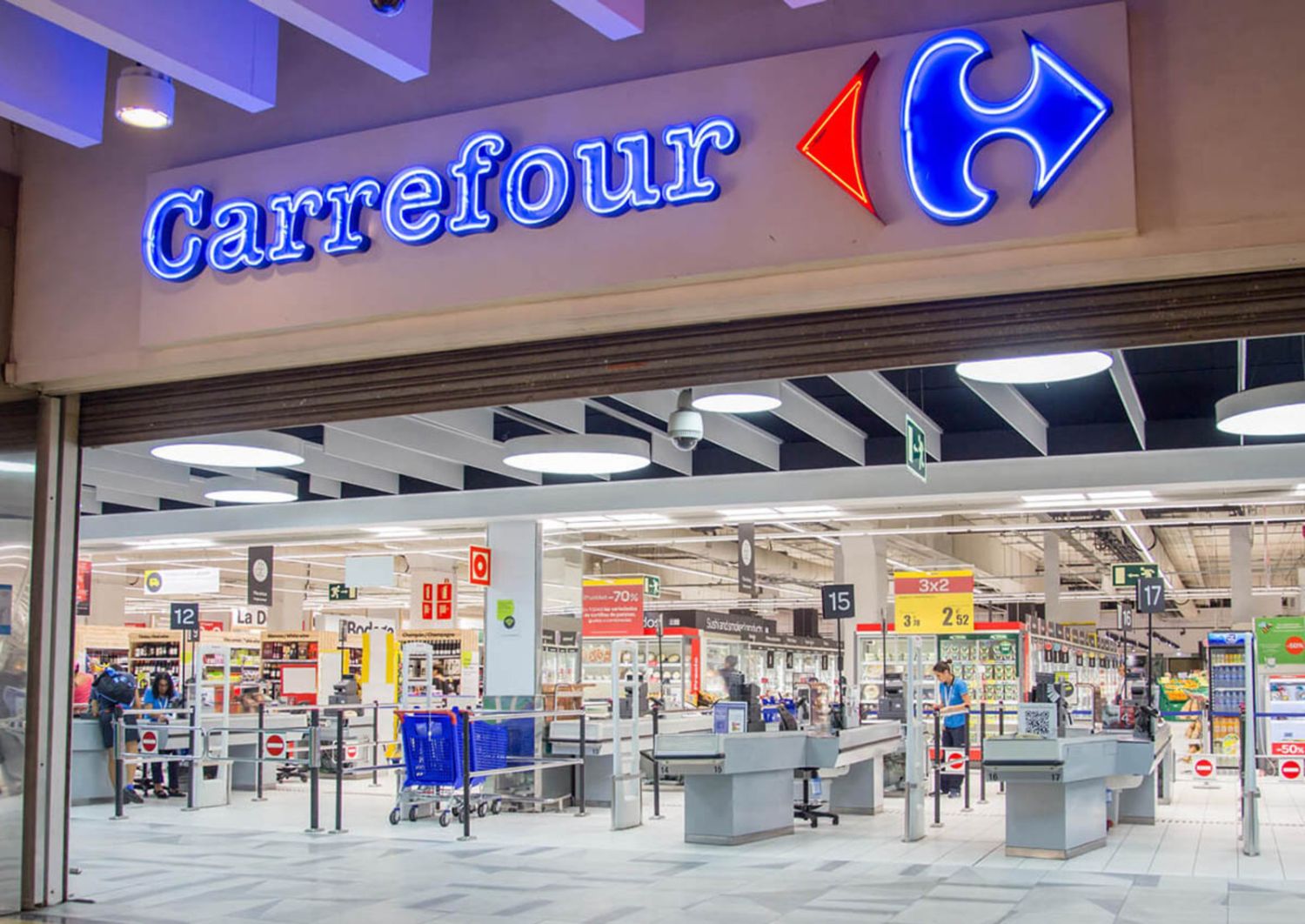 Carrefour abre una guerra comercial entre Risi y Frit Ravich