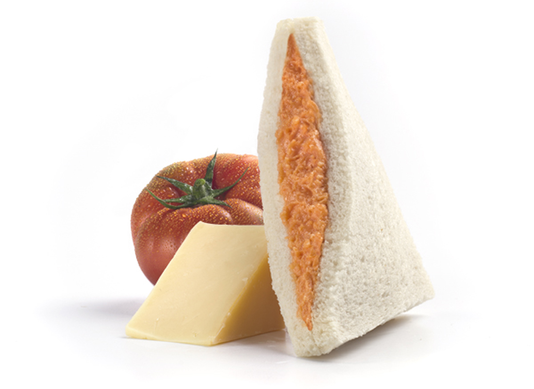 Haz en casa el sándwich de queso con tomate de Rodilla, ¡queda igual!