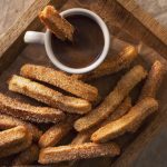 Receta de churros caseros. Fáciles y perfectos para acompañar con una taza de chocolate caliente