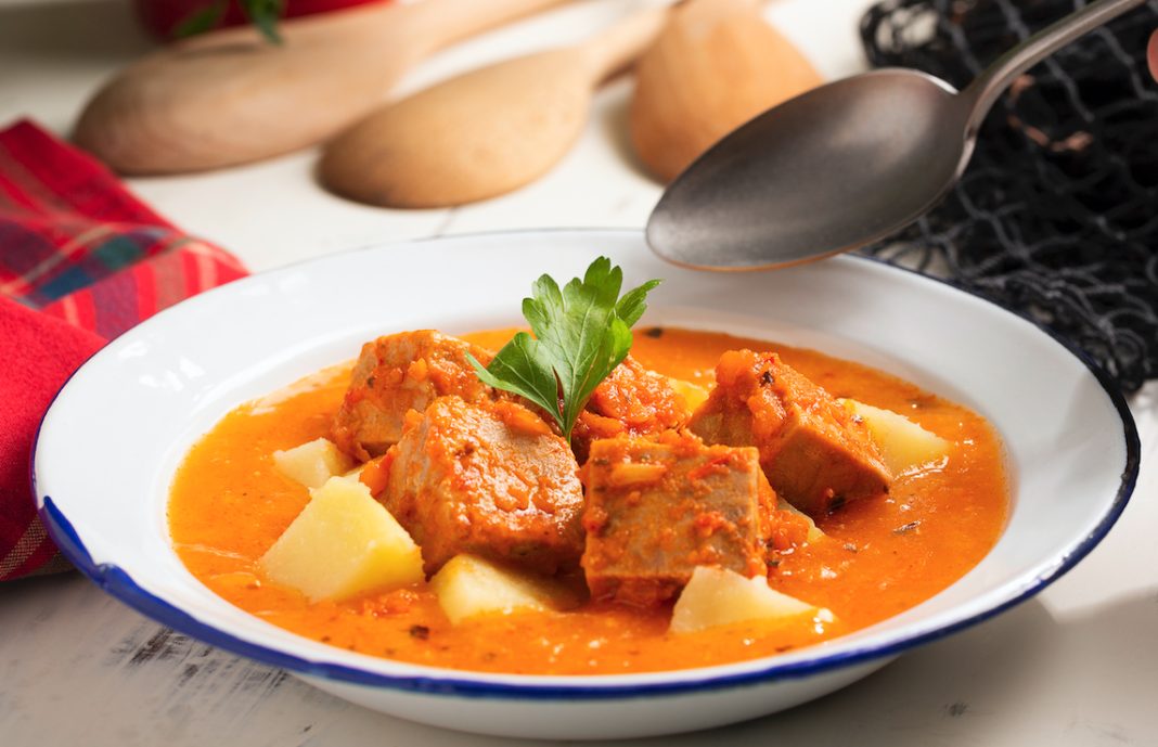 Marmitako de salmón, una receta exquisita y fácil de preparar