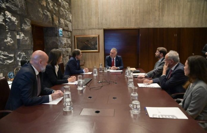 El presidente de Canarias, Ángel Víctor Torres, se reunió el 23 de mayo con el director general de PMI para España y Portugal - Fuente: Gobierno de Canarias