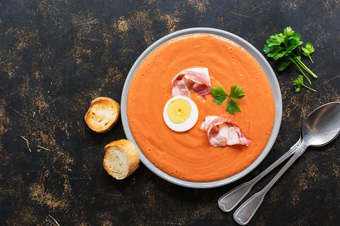 Salmorejo con huevo