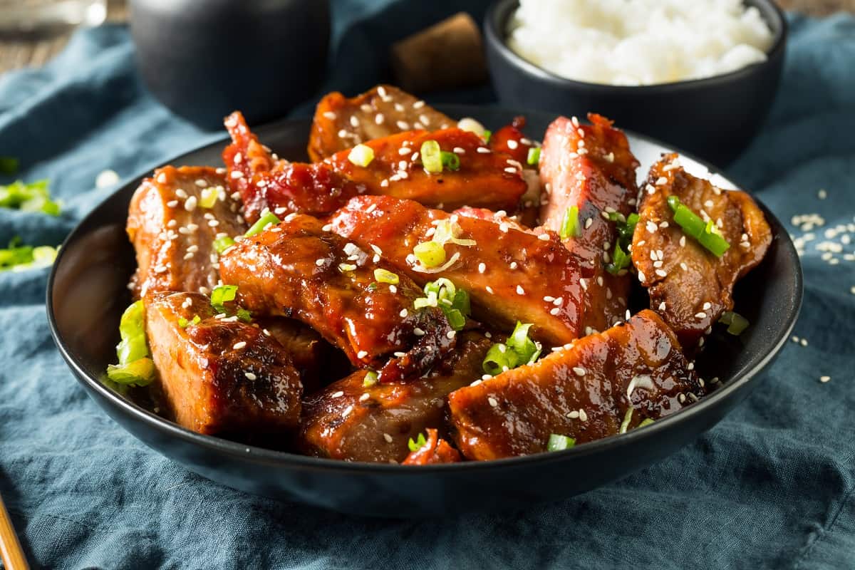 Monta tu propio restaurante asiático en casa con estas costillas chinas