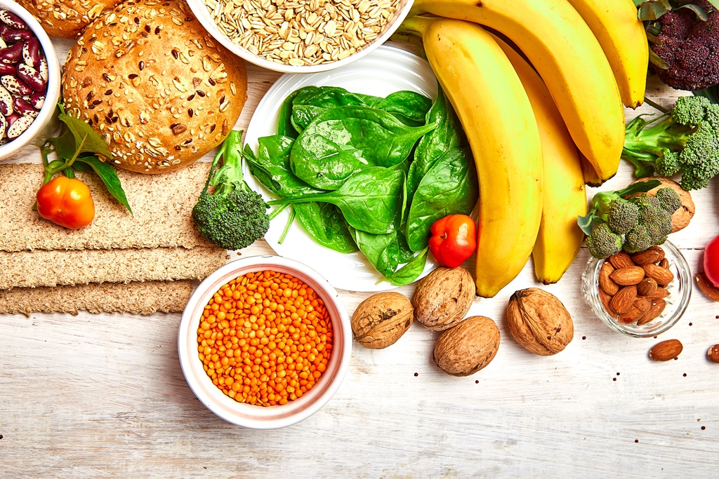Dieta saludable: por qué debes incluir más fibra en tu alimentación diaria 3 Merca2.es Incluir más fibra en la dieta diaria es importante para mantener una buena salud.