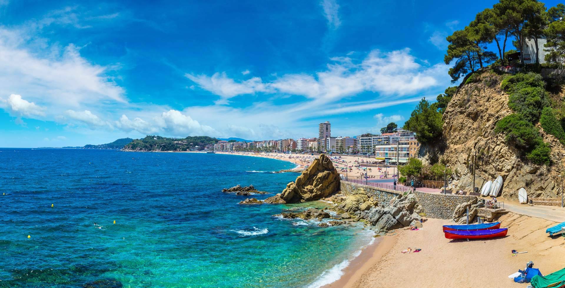 La AMT presenta su lista de los destinos más populares de España para el turismo de sol y playa
