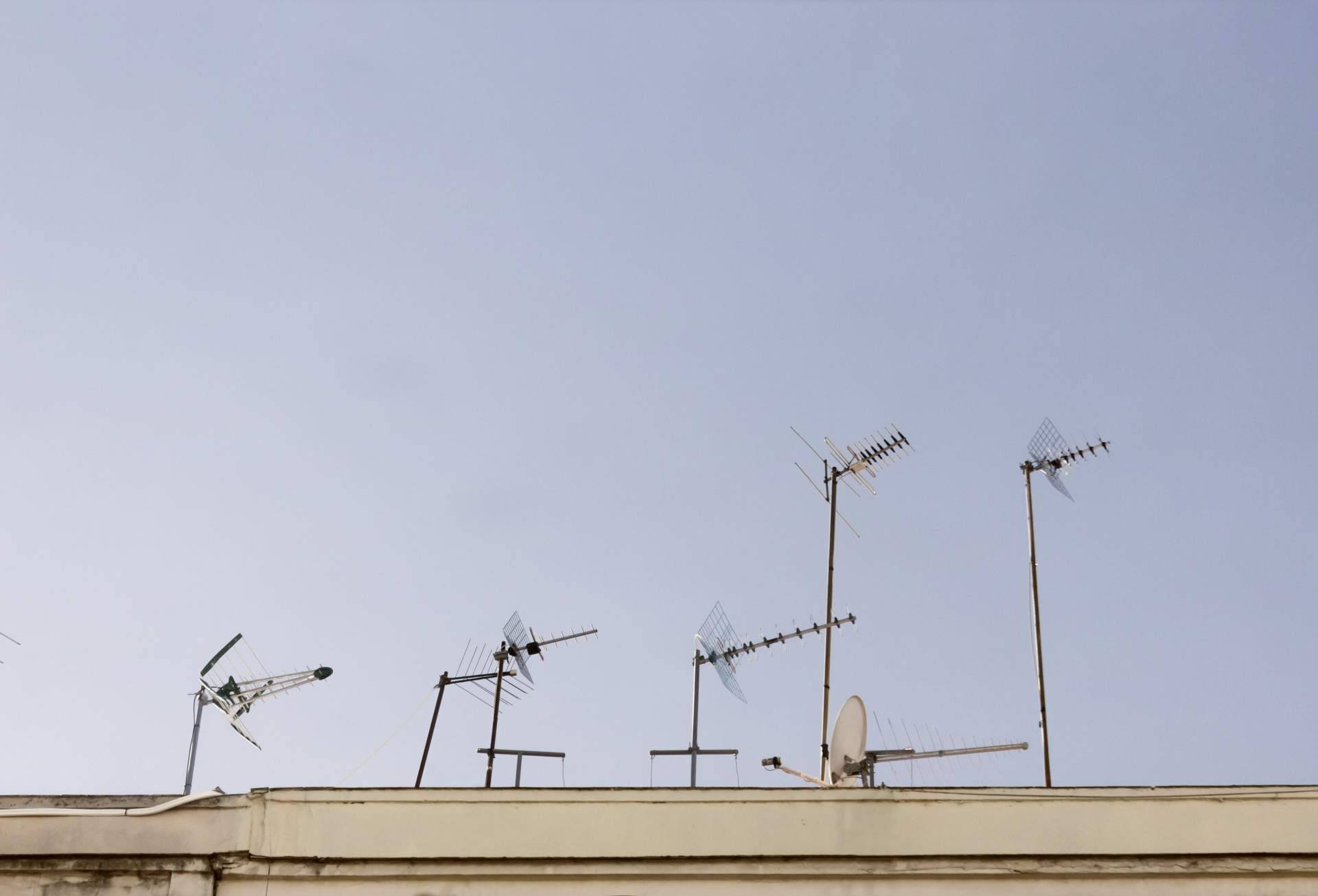 Instalación de antena TDT en Valencia de la mano de los profesionales de Antenistas Valencia