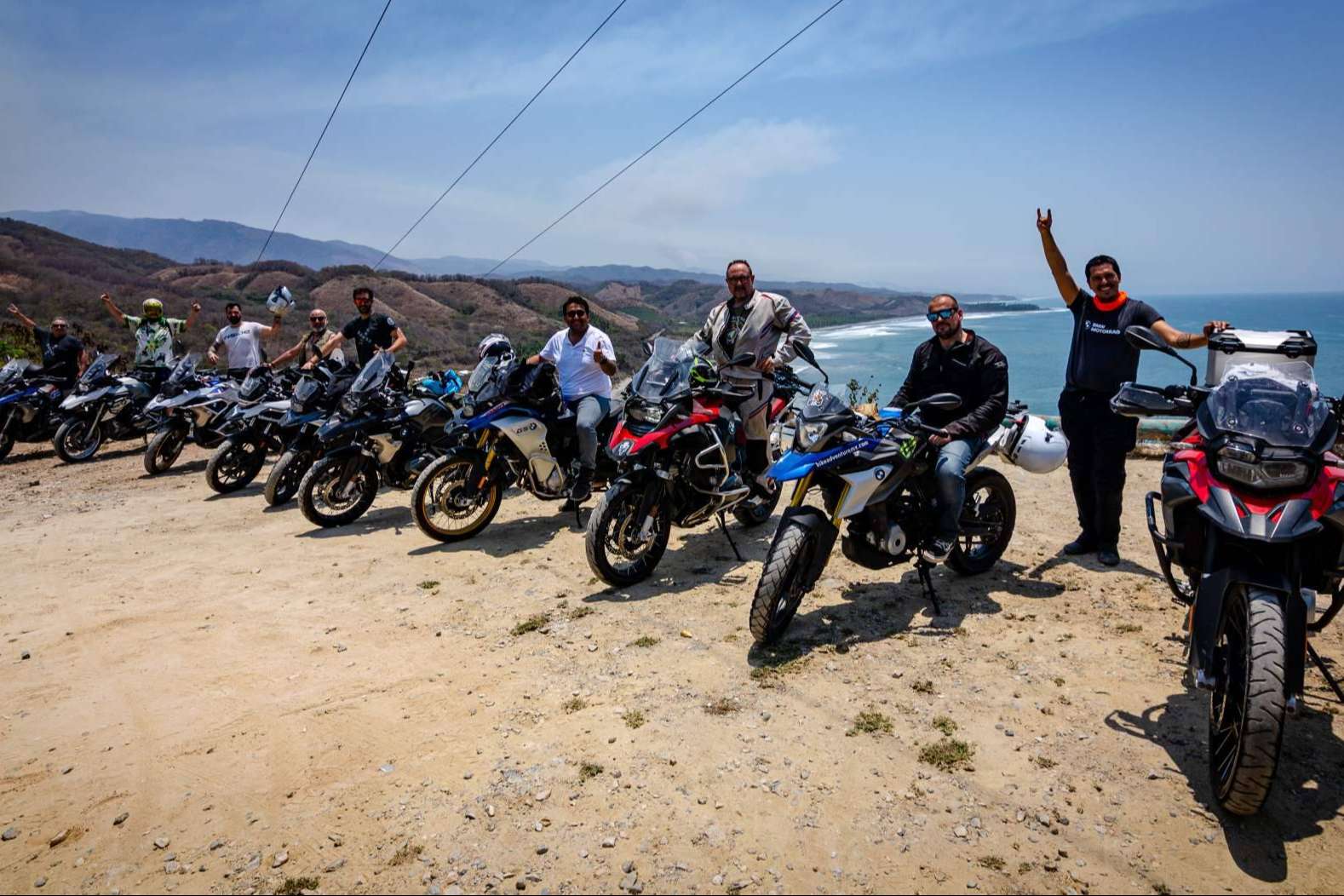 Las ventajas y diferencias de realizar rutas en moto, con Motorbeach Adventures