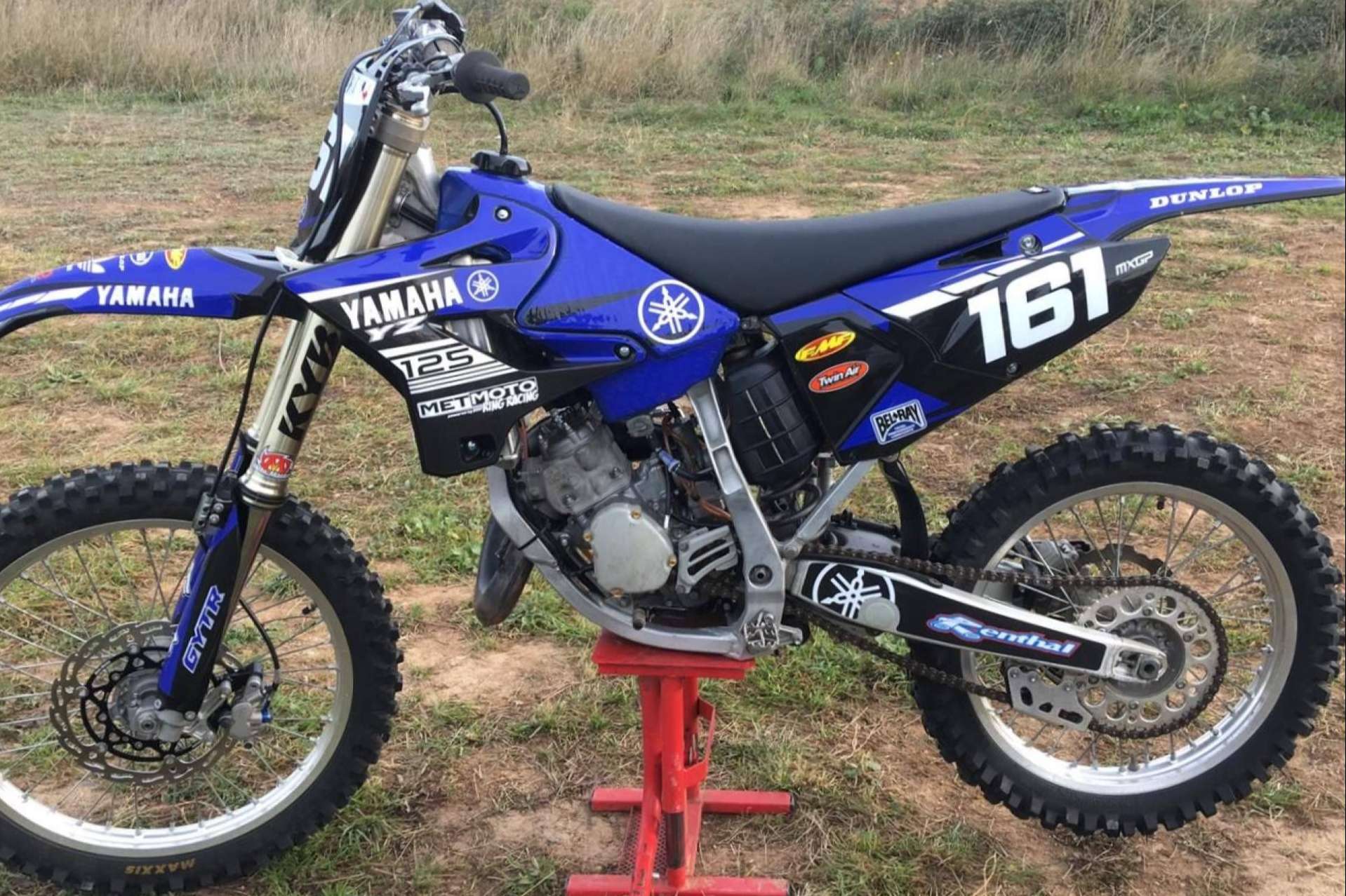 Venta de pegatinas Yamaha en ADHESIVOSEMBARRADOS