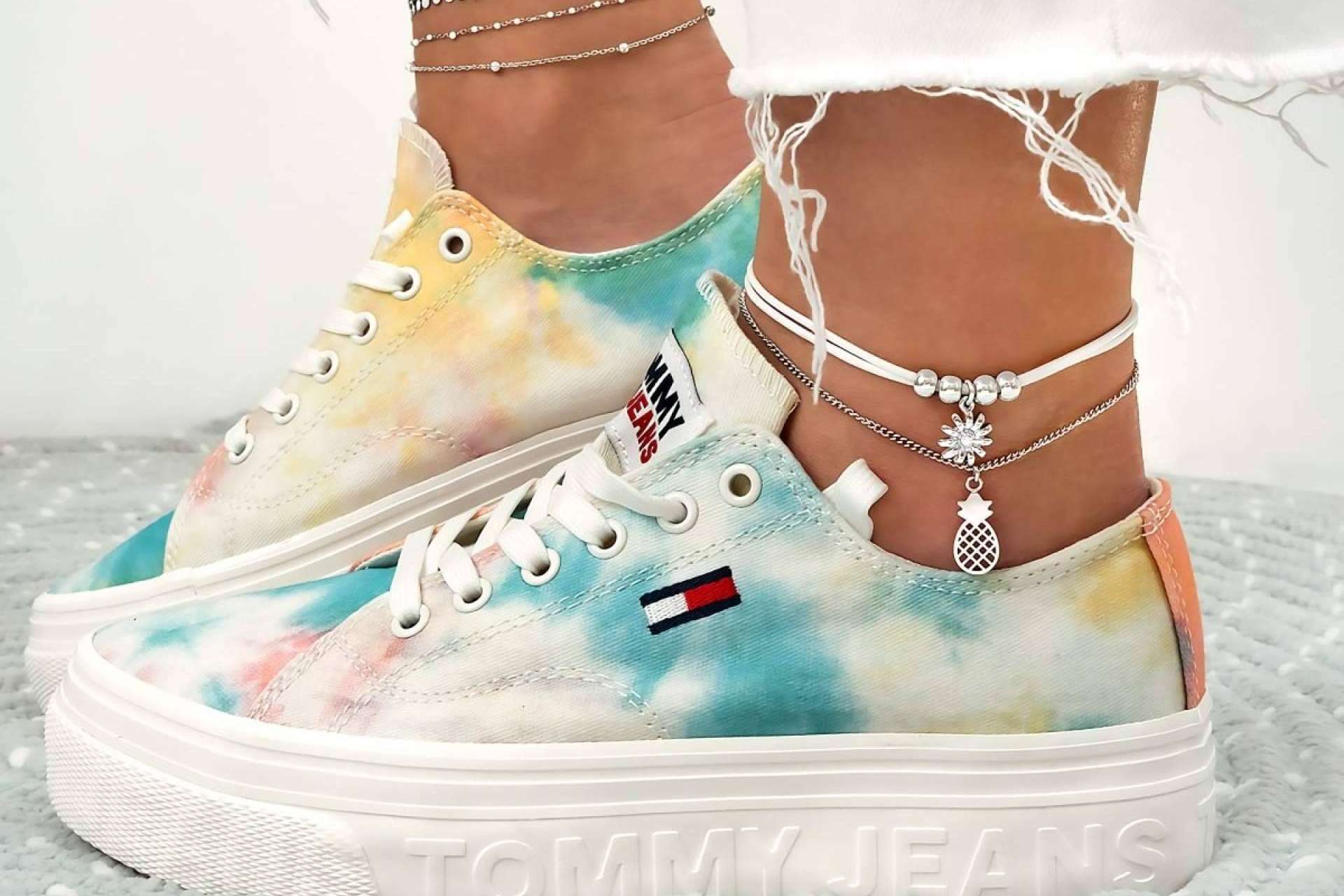 La joyería Le Petite Marie presenta una novedosa colección de tobilleras para verano