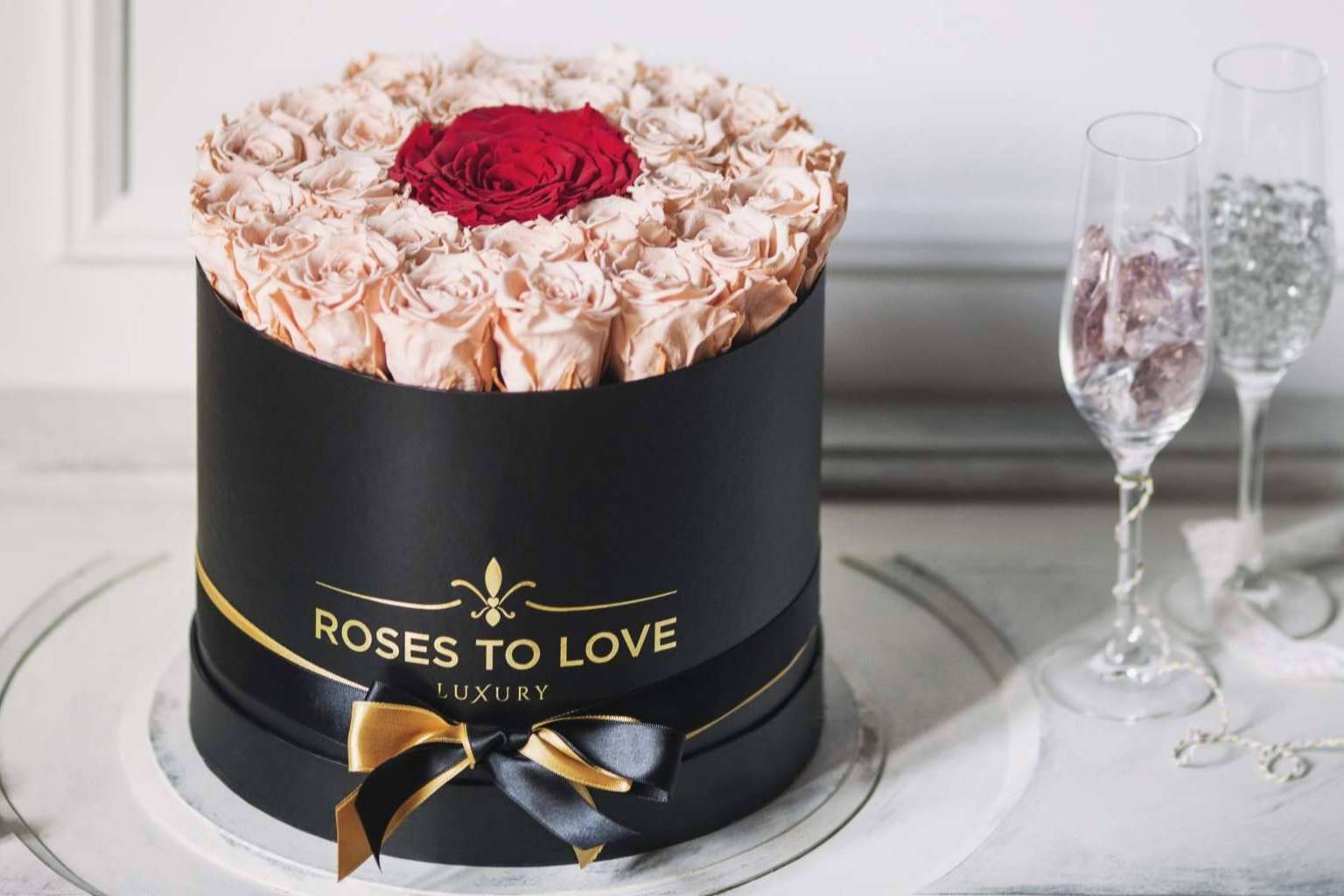 Roses To Love invita a unirse al movimiento ECO con sus flores preservadas