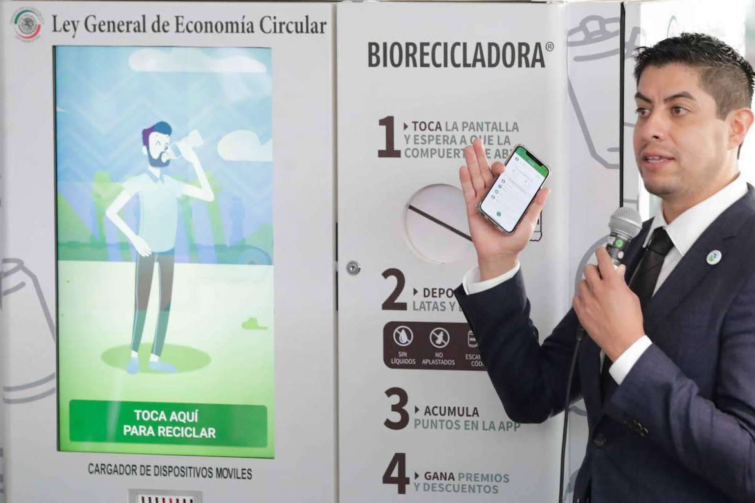 El experto en economía circular y cálculo de huella de carbono de producto de Lealtad Verde, Adrián Sánchez