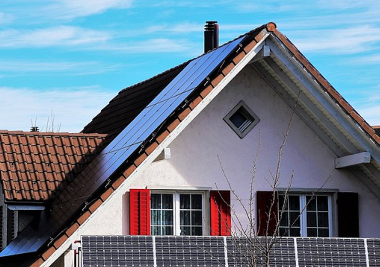 Ahorrar dinero poniendo placas solares