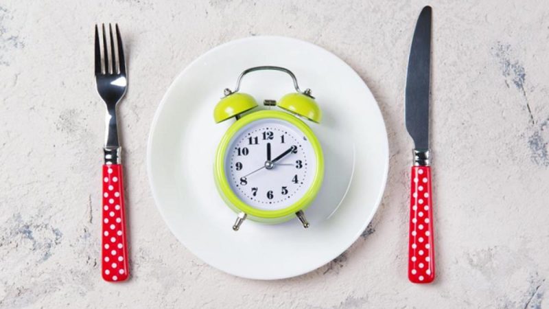 Lo dice la OCU: estos son los errores más frecuentes a la hora de hacer dieta para adelgazar 28 Merca2.es saltarse Merca2.es