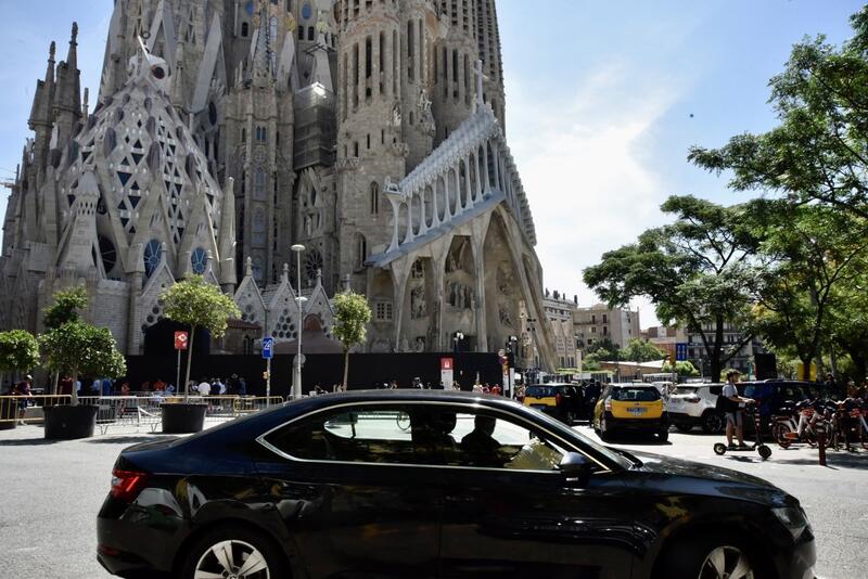 Élite Taxi anuncia una «gran movilización» si el Gobierno no limita las VTC en vías interurbanas