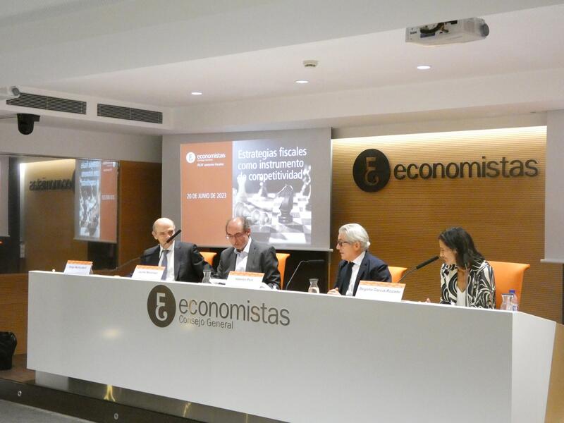 Los economistas abogan por una reforma que deflacte el IRPF y no baje el Impuesto sobre Sociedades