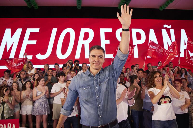 Sánchez propone fijar por ley que el SMI sea siempre el 60% del salario medio
