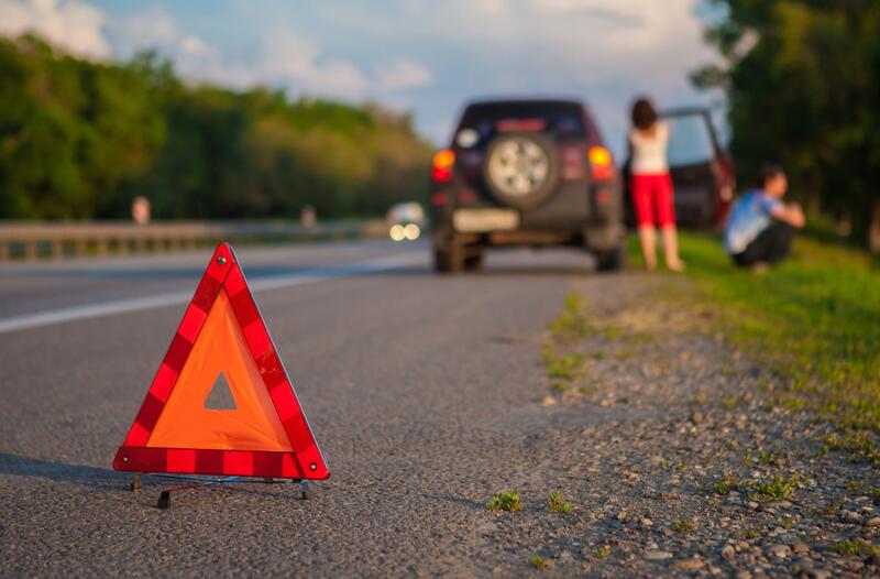 DGT eximirá del uso de triángulos por avería o accidente en autopistas y autovías desde el 1 de julio