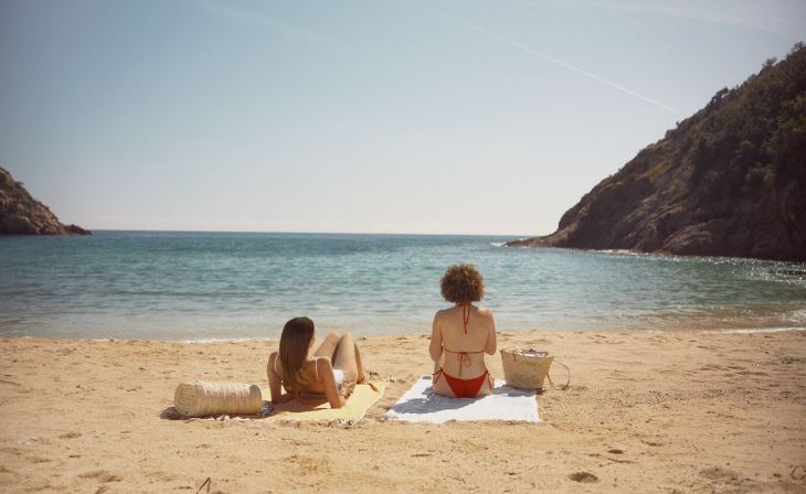 ISDIN convierte la plaza del Callao de Madrid en una playa para concienciar sobre la importancia de la fotoprotección
