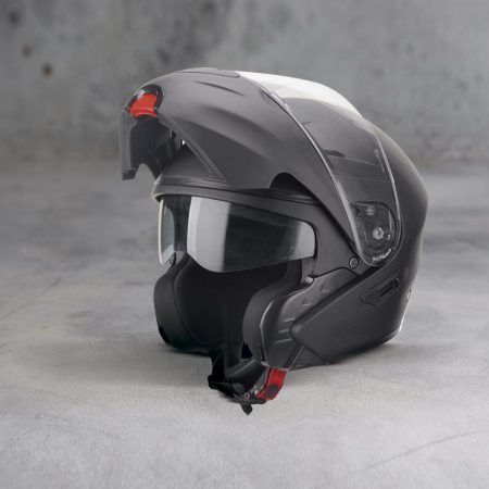 La seguridad es lo primero al conducir una motocicleta