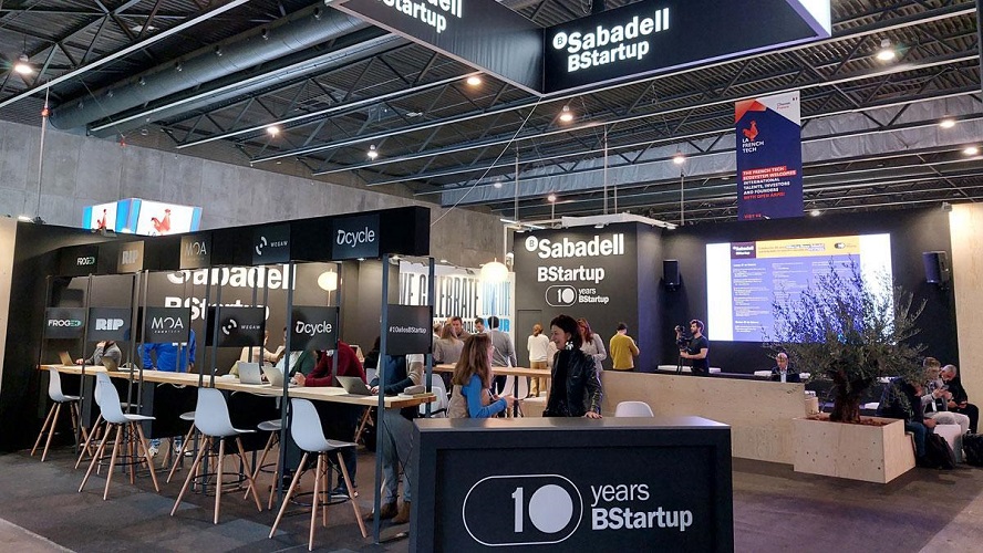 Banco Sabadell cita en el South Summit al CEO de Glovo para hablar de fusiones de startups