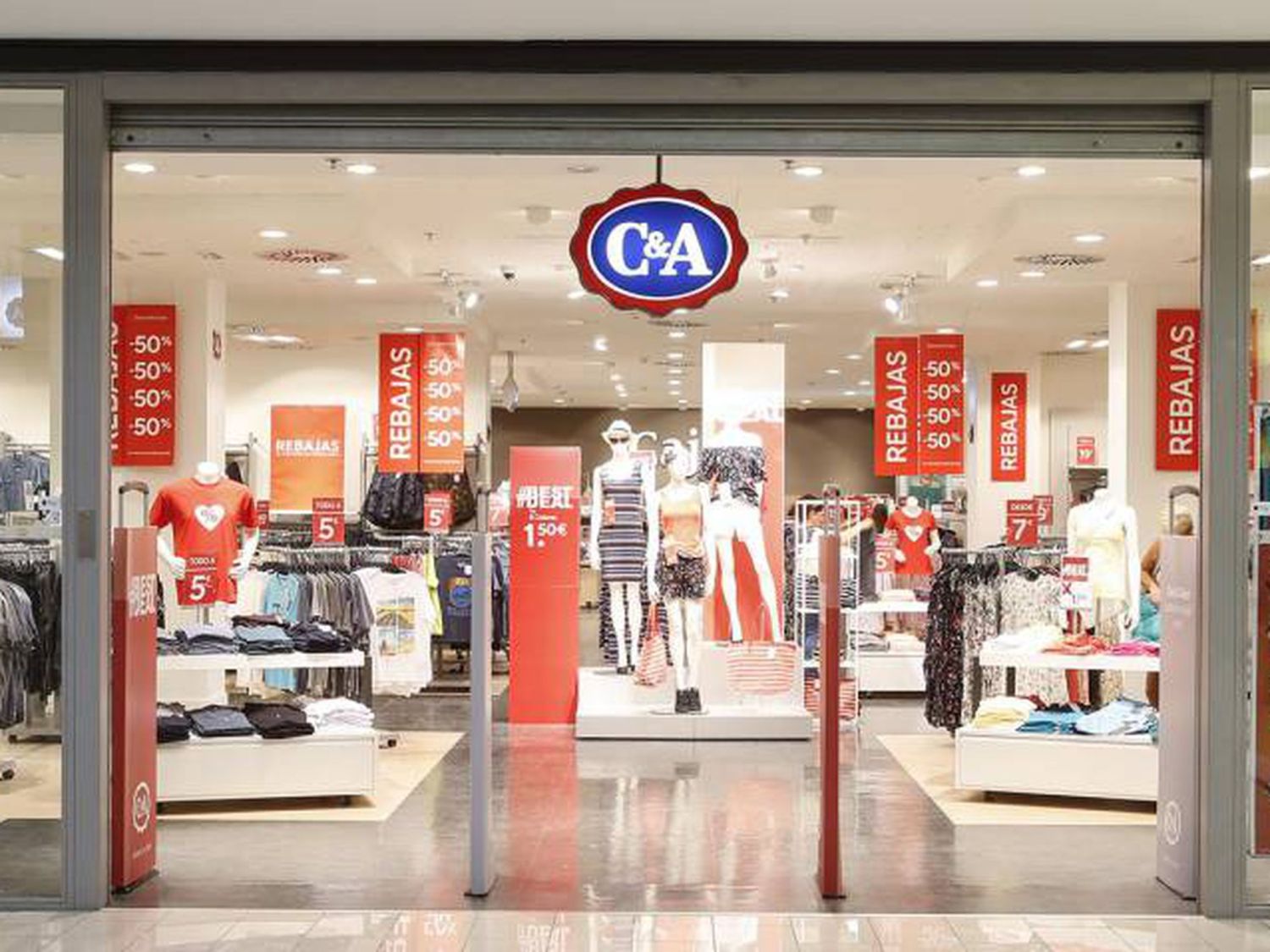 C&A tiene el vestido de punto que no querrás quitarte en todo el verano