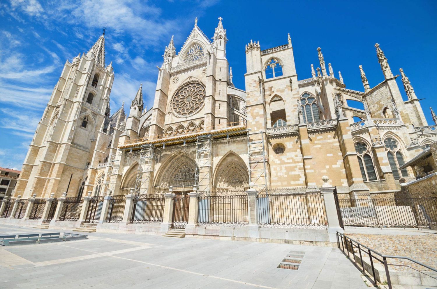La Catedral de León en la Cultura Popular