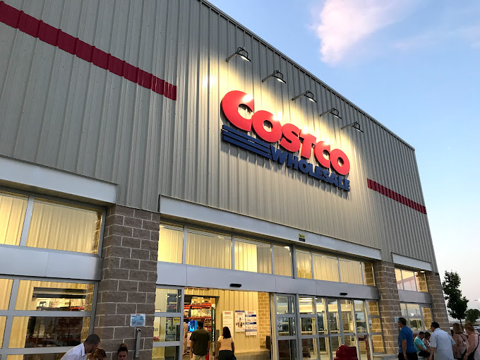 Costco se anticipa a Aldi y Lidl en la rebaja del precio del aceite